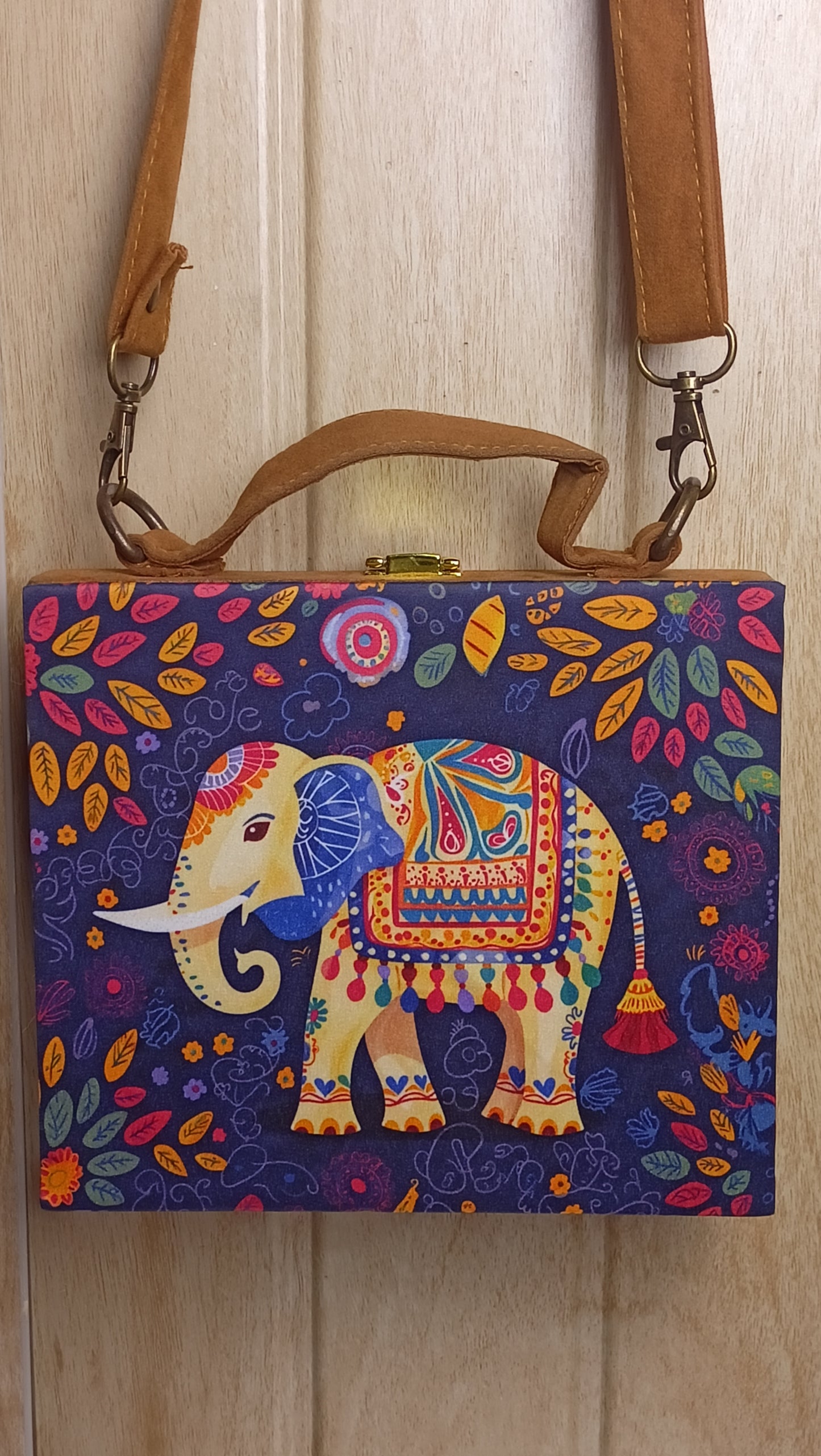 ELEPHANT MDF CLUTCH