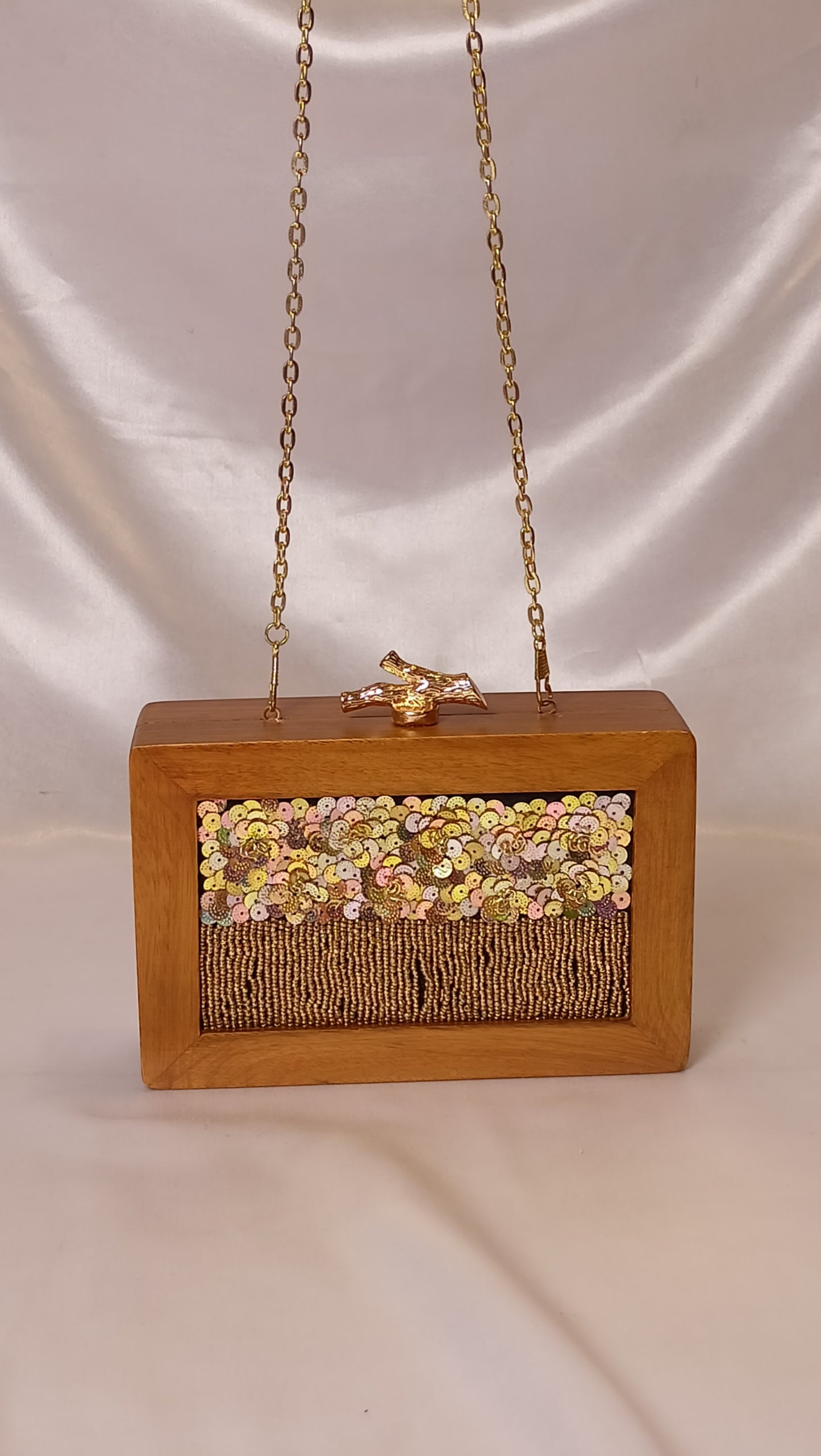 SEQUENCE WOODEN CLUTCH