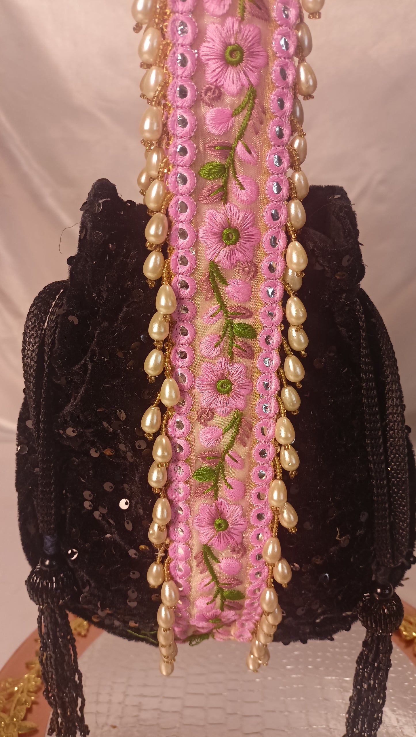 MUGHAL VELVET POTLI BAG