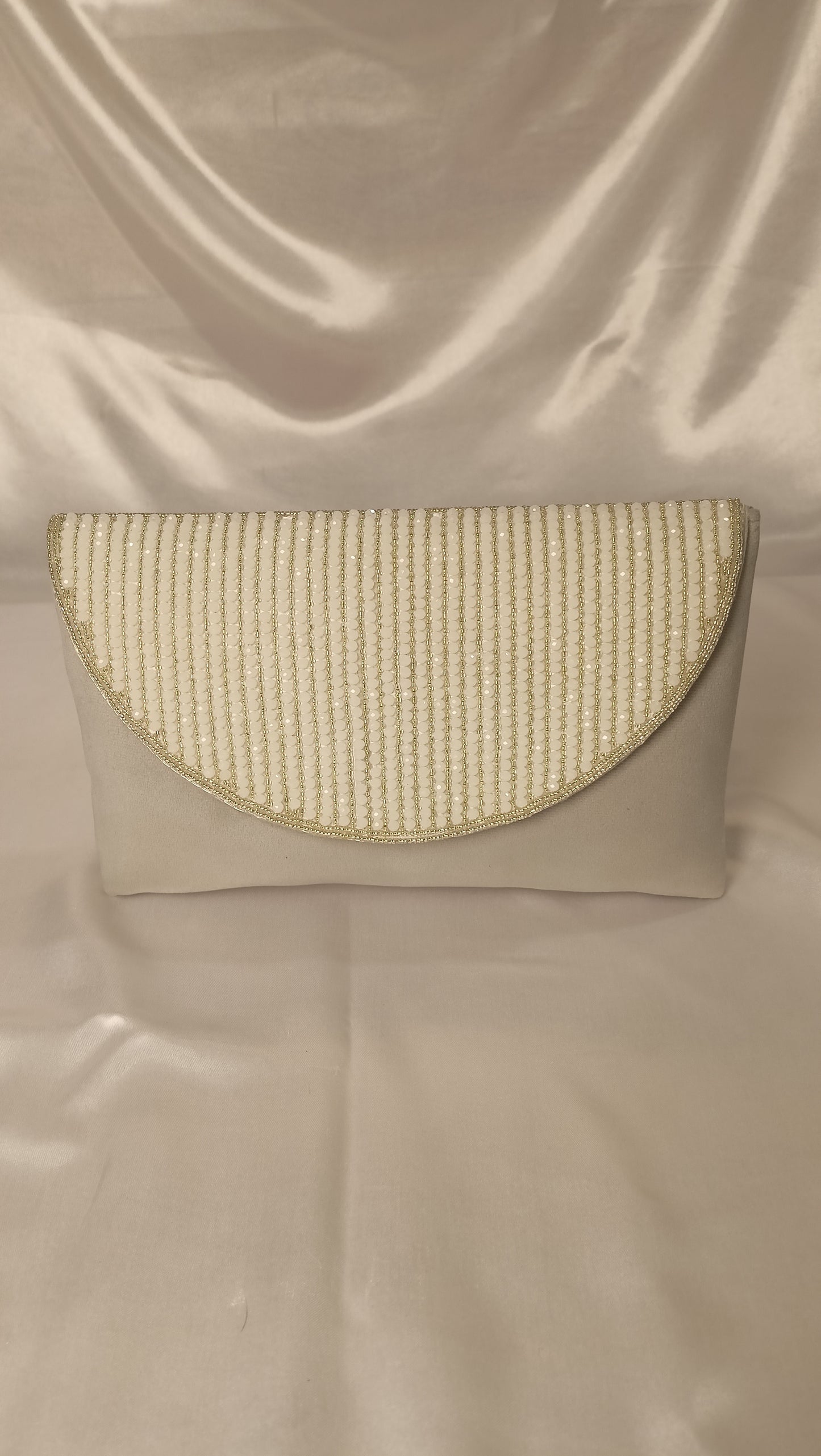 WHITE AND GREY CLUTCH BAG