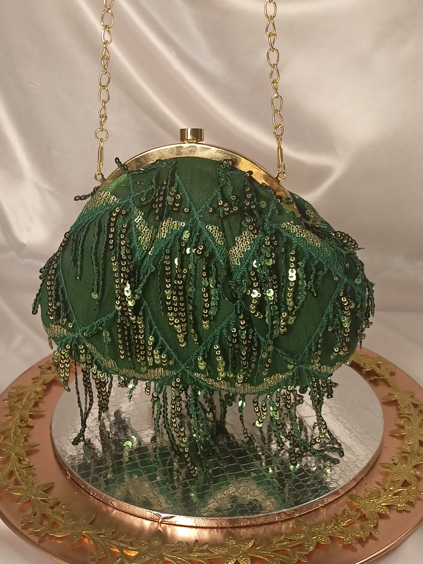 DARK GREEN SEQUENCE BATUA CLUTCH