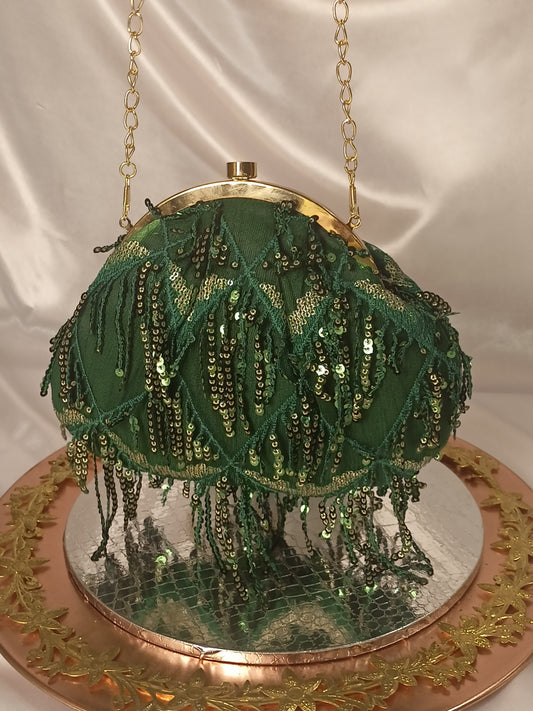 DARK GREEN SEQUENCE BATUA CLUTCH